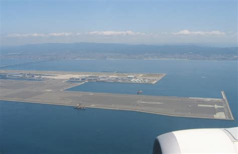 Plate-forme aéroportuaire d'Osaka