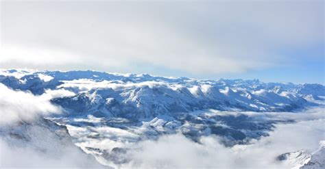 Vue panoramique du Pic de Felwinter sous la neige