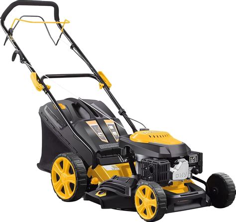Tondeuse à gazon Greencut GLM660X en action