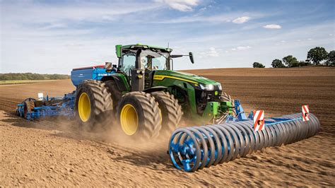 Tableau comparatif des séries de tracteurs John Deere