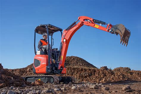 Mini-pelle Kubota en action sur un chantier