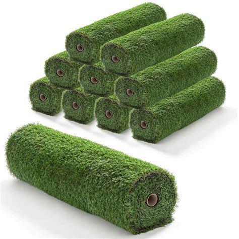 rouleaux de gazon fraîchement coupés