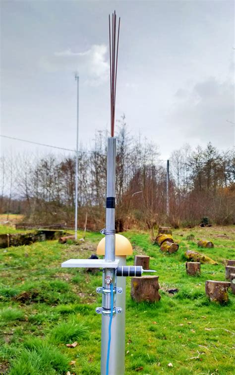 jardin potager avec antenne