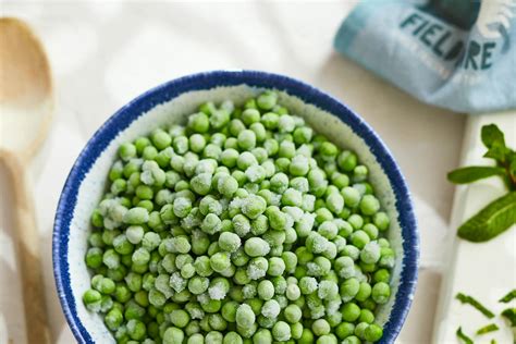 Illustration of different types of peas (petit pois, pois chiche, pois cassé)