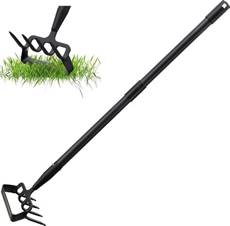 Assortiment d'outils de désherbage manuel (binette, serfouette, arrache-racines)