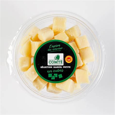 Image d'un morceau de Comté coupé, révélant sa texture et ses cristaux