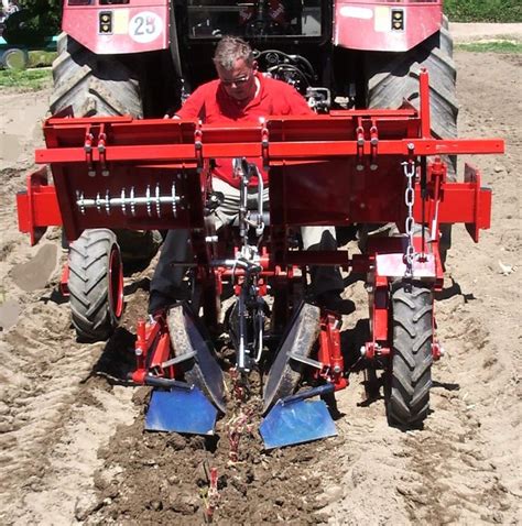 Schéma de fonctionnement d'une planteuse manuelle ergonomique avec mécanisme à bec