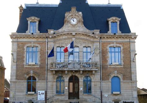 Bâtiment de la mairie d'Azay-le-Rideau