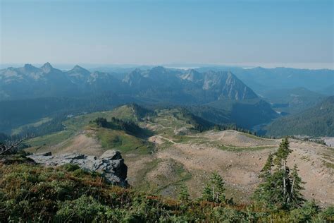 Paysage montagneux avec des 