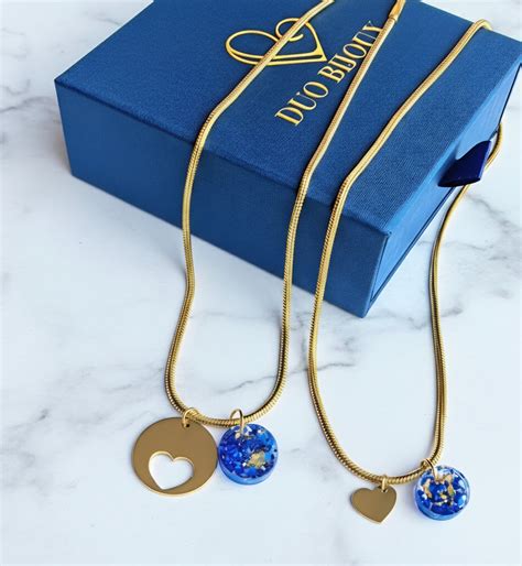 Composition de bijoux assortis
