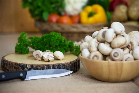 Champignons frais variés