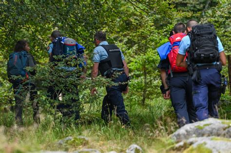 Panneau rappelant la réglementation sur la cueillette des brimbelles dans les Vosges