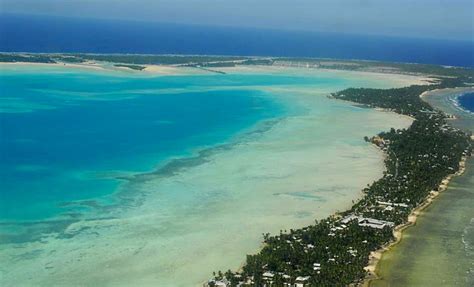 Photographie du tournage montrant les Shoretroopers dans le lagon de l'Atoll de Laamu