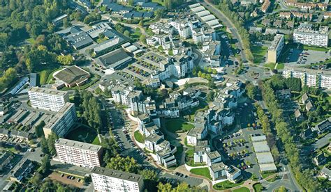 Vue panoramique de la ville de Saint-Saulve illustrant son cadre de vie paisible