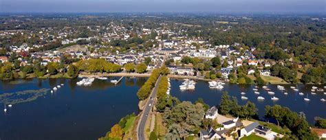 Vue aérienne de Sucé-sur-Erdre et de l'Erdre