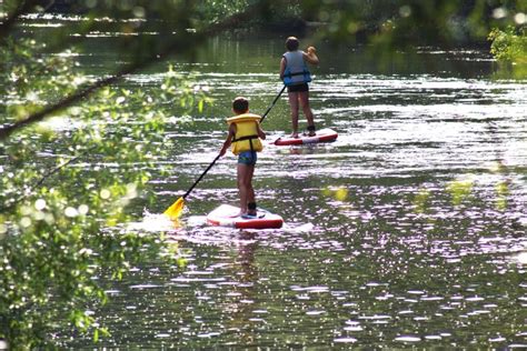 Personnes faisant du paddle sur l'Erdre