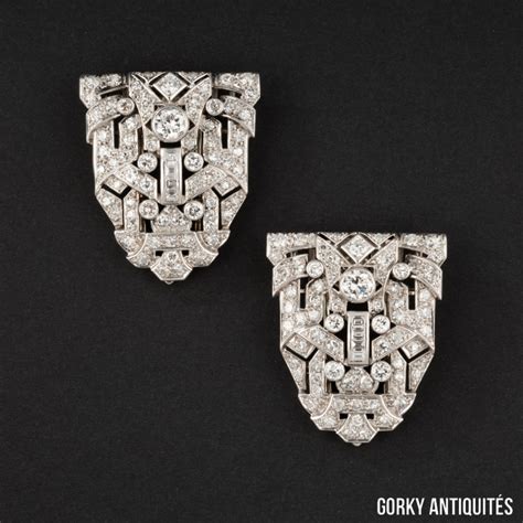 Broche jabot anonyme de 1925