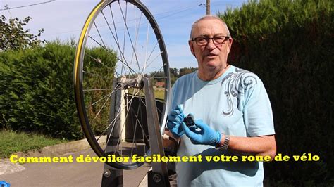 tuteur en roues de vélo recyclées