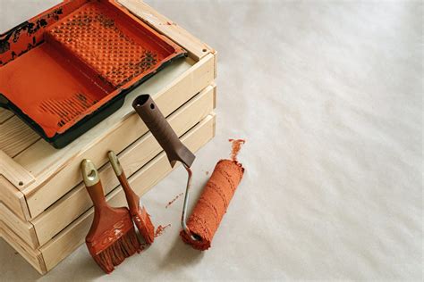 outils de peinture propres après utilisation