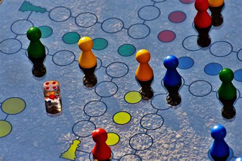 Joueurs communiquant dans un jeu de stratégie