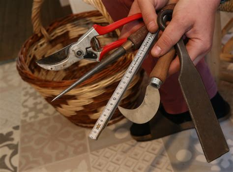 Outils de vannier en atelier
