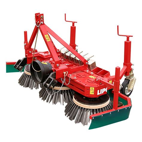 Exemple d'une brosse de désherbage montée sur tracteur