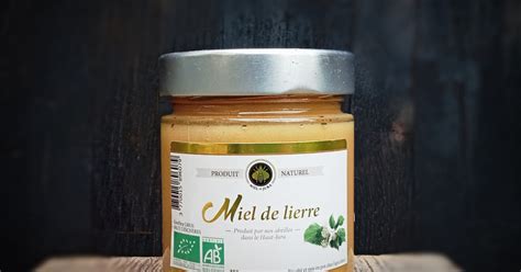 Miel de lierre, produit par les abeilles durant la floraison automnale