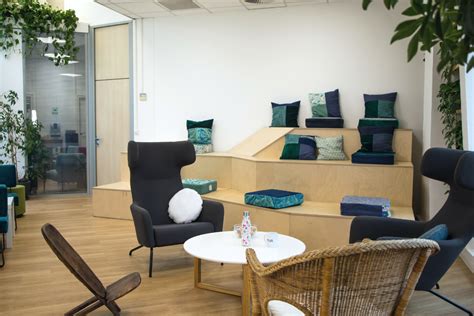 Espace détente et piscine accessible aux clients