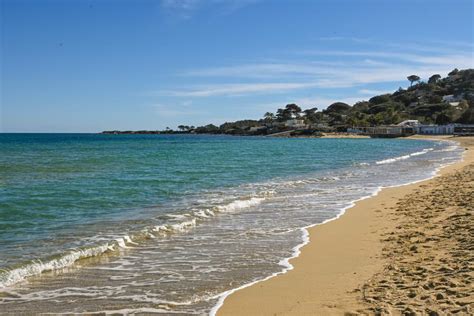 Illustration d'activités nautiques sur la plage de La Nartelle
