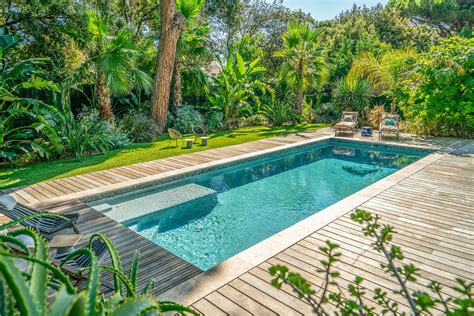 Exemple d'emplacement idéal pour une piscine