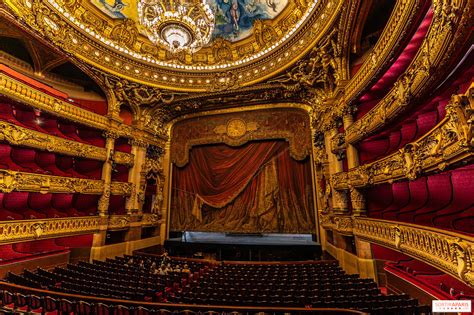 Vue d'une scène d'opéra baroque