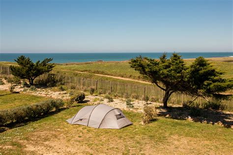 Schéma simplifié des services disponibles dans une aire naturelle de camping
