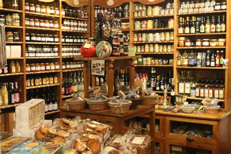 Rayon épicerie fine avec produits locaux