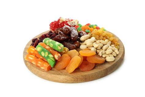 Assortiment d'abricots frais et transformés (confitures, fruits séchés)