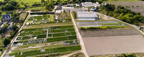 Panorama d'une exploitation horticole moderne
