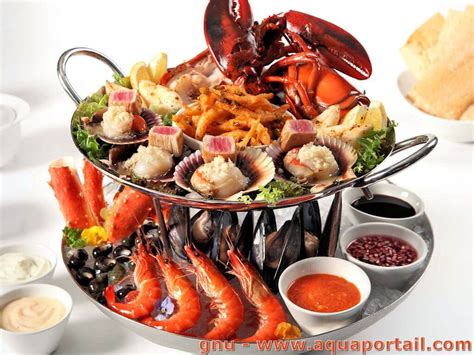 Plat de fruits de mer décoré avec des perles de citron caviar