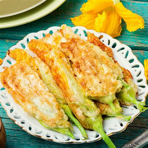 beignets de fleurs de courge farcis au fromage de chèvre