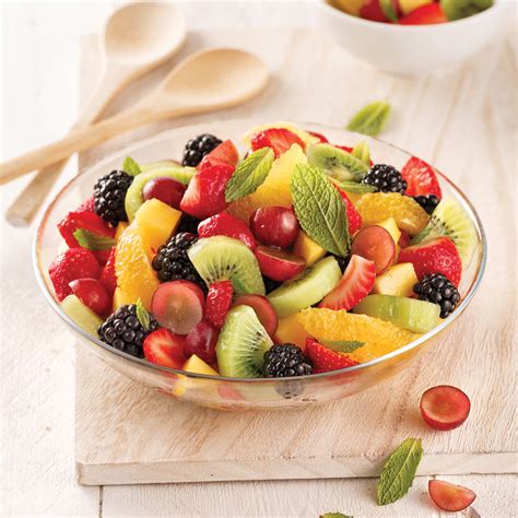 Salade de fruits frais avec des pommes de Manosque