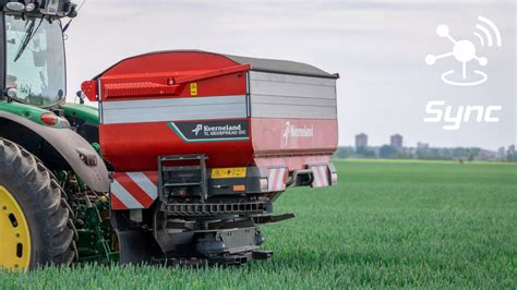Distributeur d'engrais Kverneland Exacta TL Geospread en action