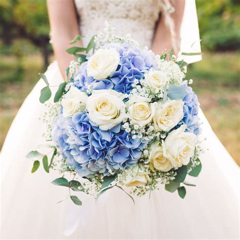 Bouquet de mariée hortensia bleu et rose blanche