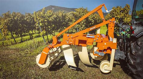 Schéma comparatif des outils de travail du sol : rotovator vs herse rotative