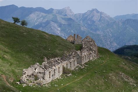 Paysage de la vallée de l'Authion avec ses terres fertiles et ses champs organisés