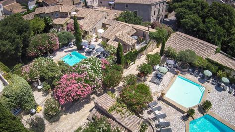 Vue aérienne de L'Enclos des Lauriers Roses à Cabrières