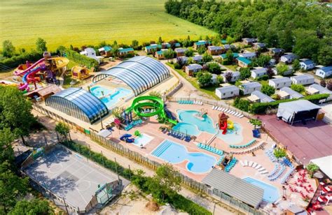 Vue panoramique du camping Le Grand Lierne au cœur de la Drôme