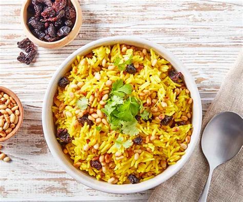 Plat de cuisine assaisonné au curcuma