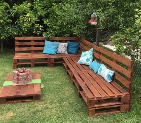 Banc de jardin en palettes