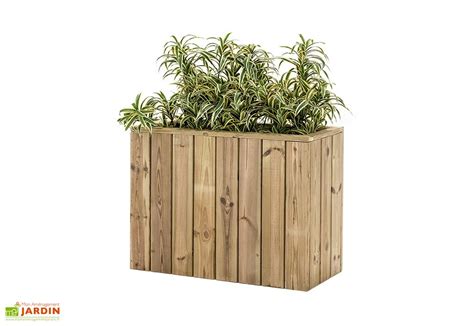 Image comparative entre une jardinière en bois classique et un système modulaire emboîtable