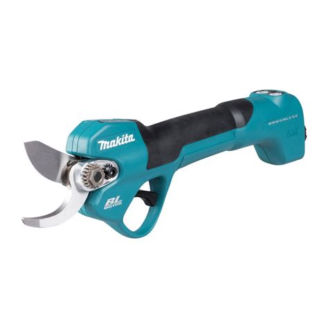 Sécateur électrique Makita DUP361PM2 en action