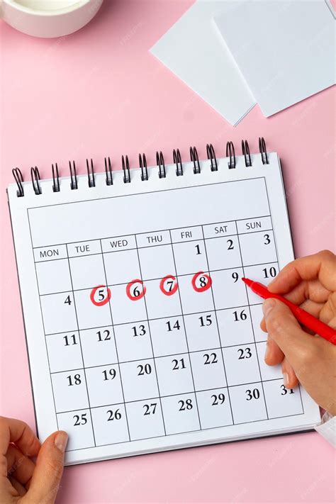 Calendrier avec des dates cochées