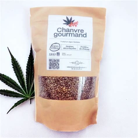 Graines de chanvre entières et décortiquées